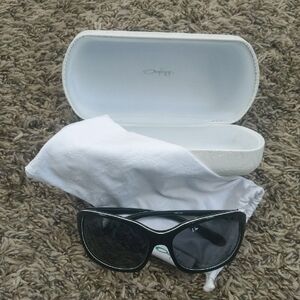 Oakley Women's Sunglasses with Black Frame